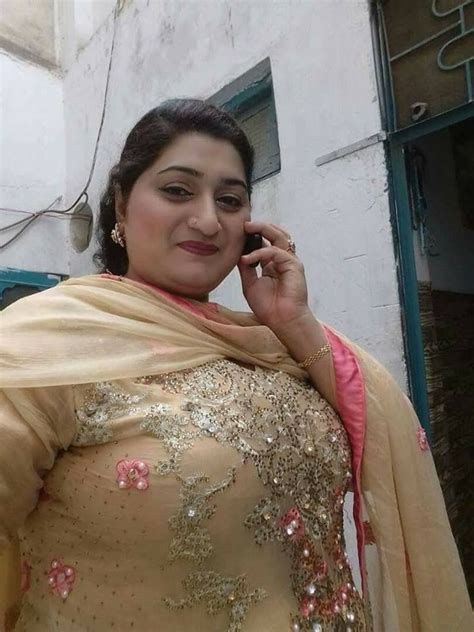 pakistani big boobs aunty|Free Pakistani Big Tits Porn Videos